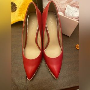 BCBGeneration leather upper lipstick pumps